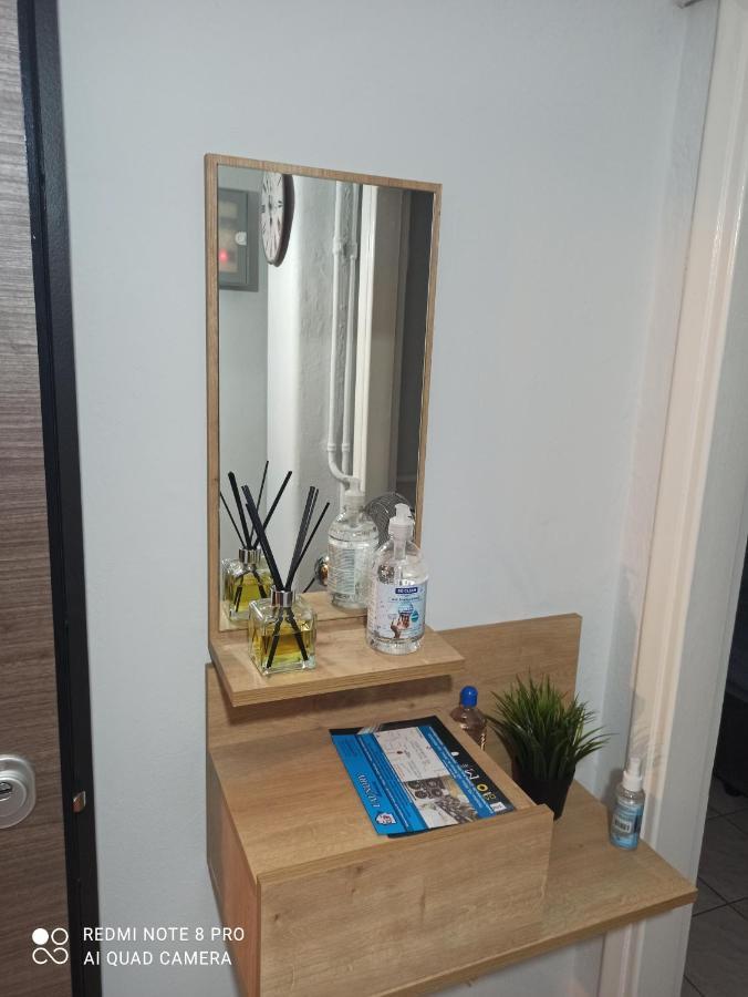 Olas 1-Bedroom Apartment Near The Center Of 아테네 외부 사진